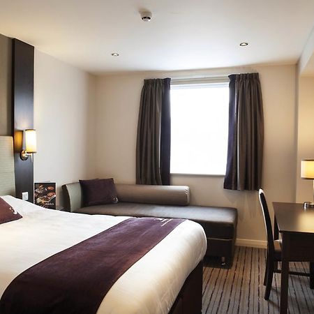 Premier Inn London Heathrow M4/J4 Χίλινγκτον Εξωτερικό φωτογραφία