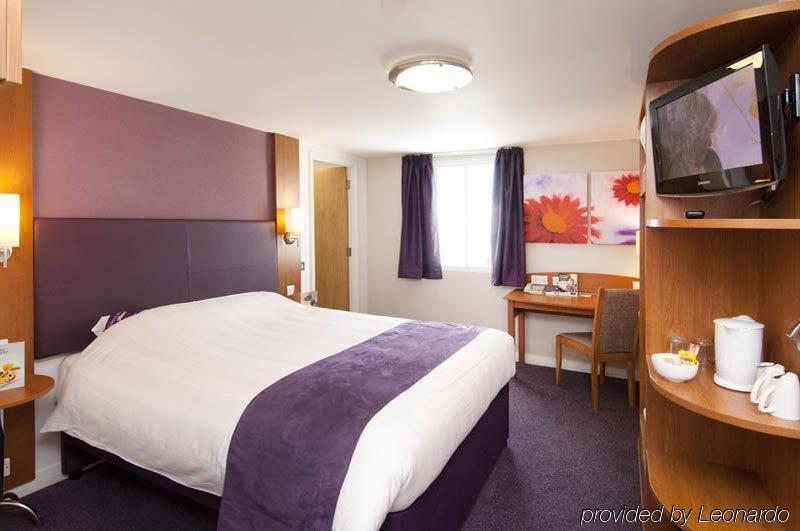 Premier Inn London Heathrow M4/J4 Χίλινγκτον Εξωτερικό φωτογραφία