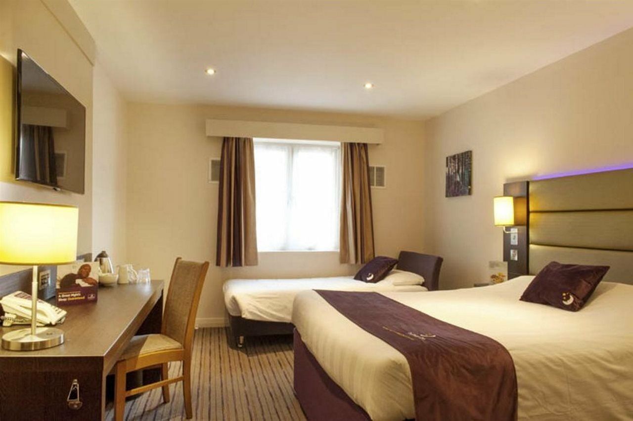 Premier Inn London Heathrow M4/J4 Χίλινγκτον Εξωτερικό φωτογραφία