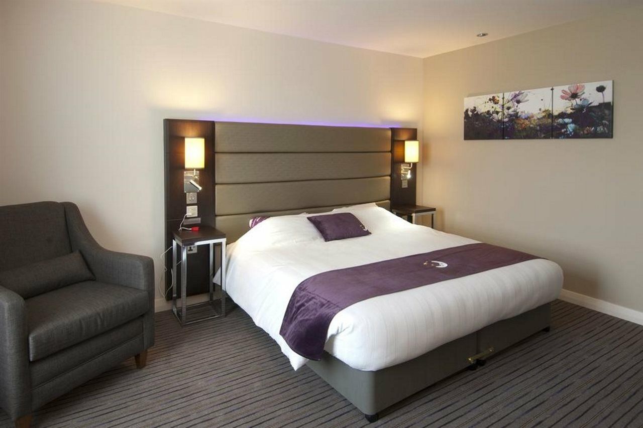 Premier Inn London Heathrow M4/J4 Χίλινγκτον Εξωτερικό φωτογραφία